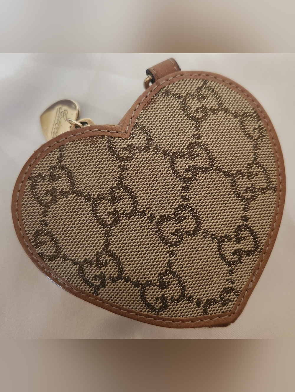 Gucci Zippy Heart Coin Purse